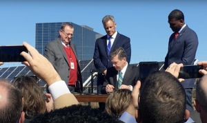 Gov. Roy Cooper signs Executive Order 80 in 2018 that, among other directives, required the N.C. Department of Transportation to develop a ZEV Plan for the state.